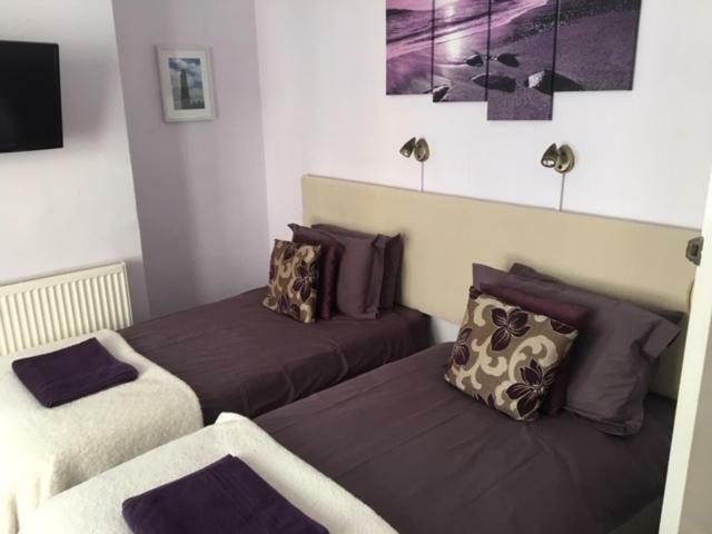 Brierley Guesthouse ウェーマス エクステリア 写真