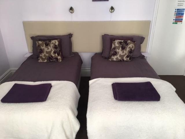 Brierley Guesthouse ウェーマス エクステリア 写真
