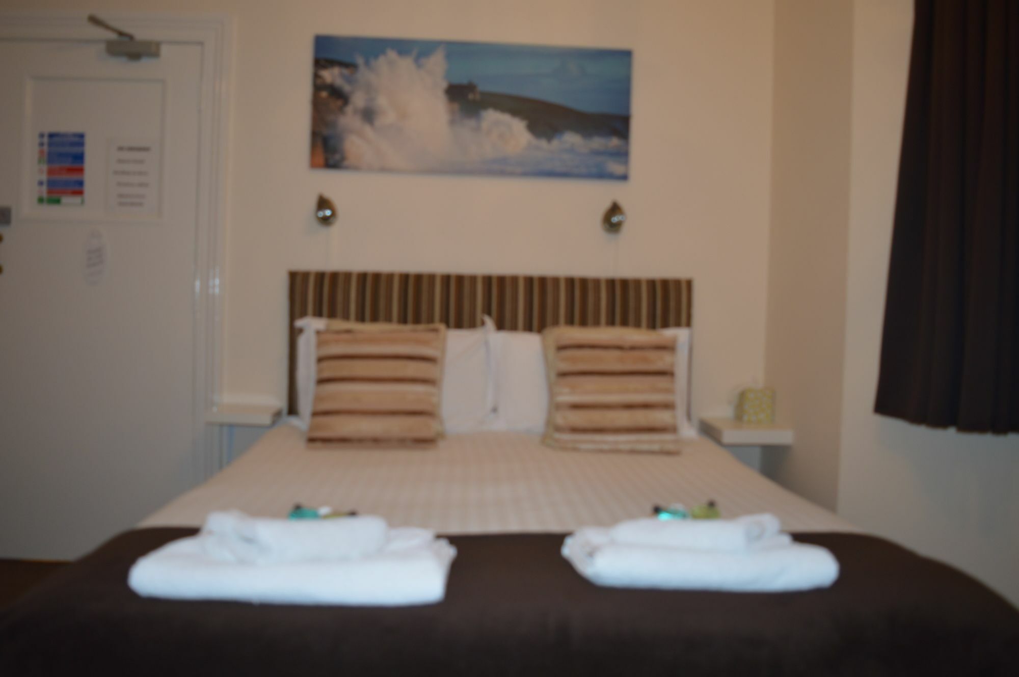 Brierley Guesthouse ウェーマス エクステリア 写真